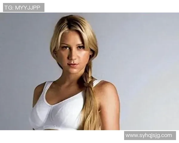 足球界绯闻不断 球星私生活曝光引发关注与热议